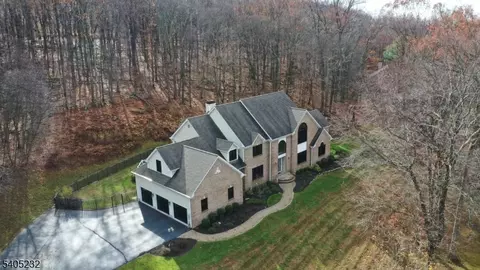 16 William Way, Long Valley, NJ 07853