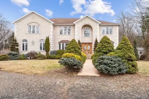 662 Foothill Rd, Bridgewater, NJ 08807