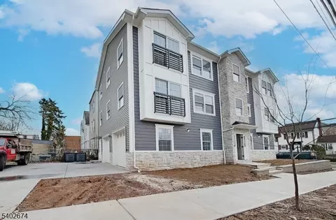 71 Lindsley Ave, Newark, NJ 07106