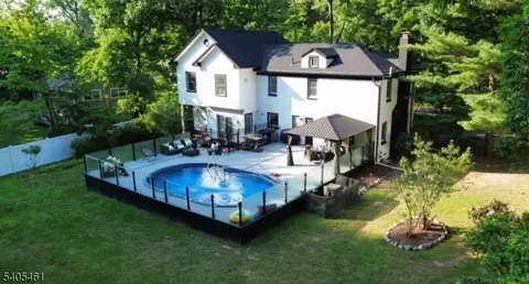 205 Davis Ave, Hackensack, NJ 07601
