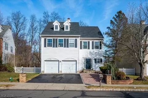 62 Magellan Way, Franklin Park, NJ 08823