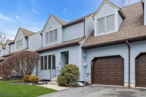 8 Village Park Ct, Scotch Plains, NJ 07076