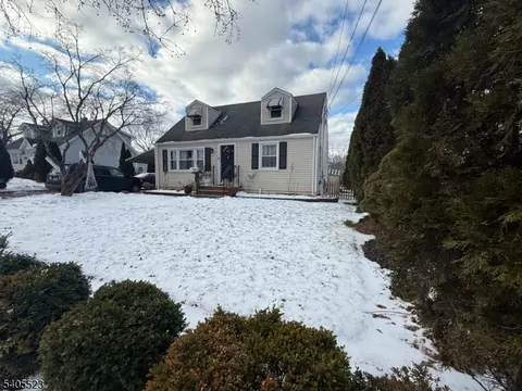 54 Hillairy Ave, Morristown, NJ 07960