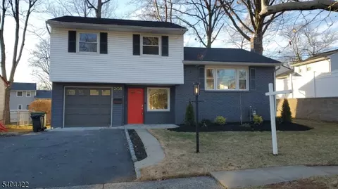208 Holly Dr, Roselle, NJ 07203