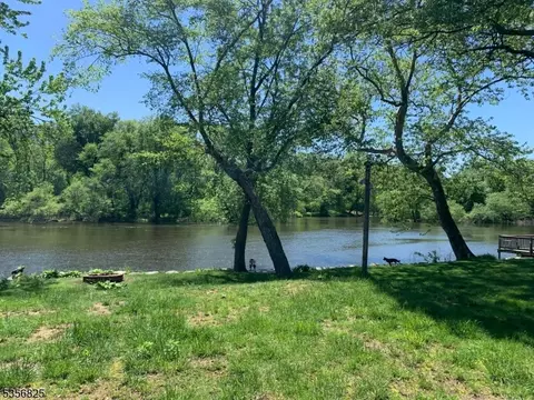 View/Area - 7 Shore Rd, Wayne, NJ 07470 photo 1 of 1