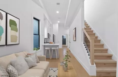 291 New York Ave #4, Jersey City, NJ 07307