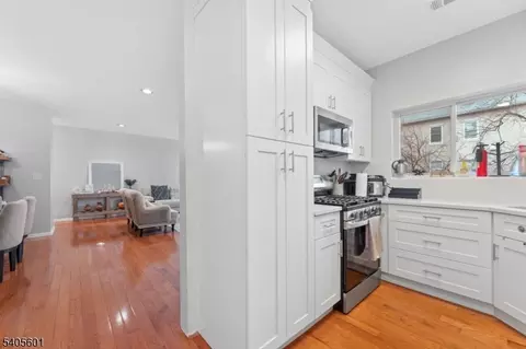 511 Brittany Dr, Wayne, NJ 07470 photo 7