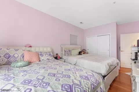 511 Brittany Dr, Wayne, NJ 07470 photo 11