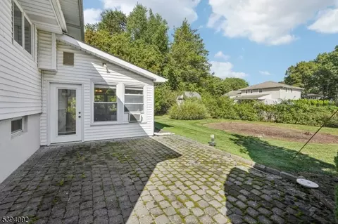 32 Augusta Dr, Wayne, NJ 07470 photo 44