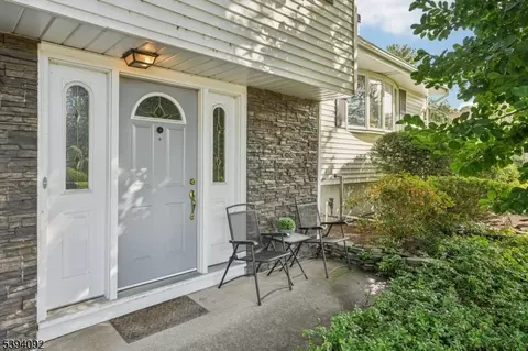 32 Augusta Dr, Wayne, NJ 07470 photo 3