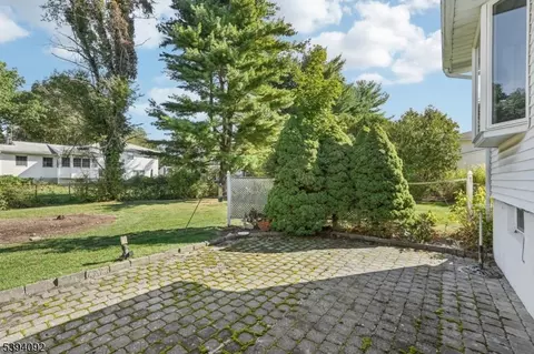 32 Augusta Dr, Wayne, NJ 07470 photo 43