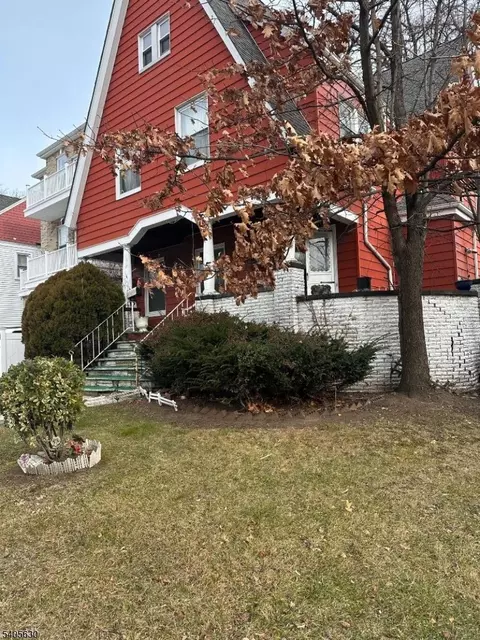 18 Hawthorne Pl, East Orange, NJ 07018