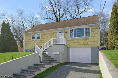 59 Susan Ct, Clifton, NJ 07012