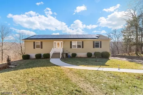 21 Mountaintop Rd, Montague, NJ 07827