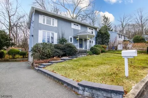 34 Warren Trl, Denville, NJ 07834