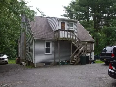 237 Prospect Point Rd, Lake Hopatcong, NJ 07849