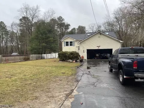 1055 Farmingdale Rd, Jackson Twp, NJ 08527
