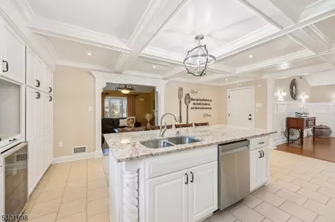 761 Valley Rd, Wayne, NJ 07470 photo 9