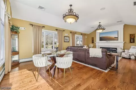 761 Valley Rd, Wayne, NJ 07470 photo 4