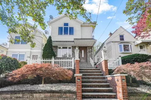 75 Cedar St, Garfield, NJ 07026