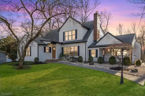 1248 Sunnyfield Ln, Scotch Plains, NJ 07076