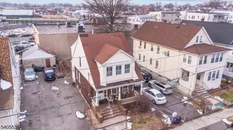 452 E 31st St, Paterson City, NJ 07504