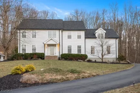 5 Hidden Valley Rd, Newton, NJ 07860