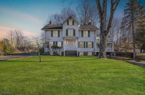 265 Little Falls Rd, Cedar Grove, NJ 07009