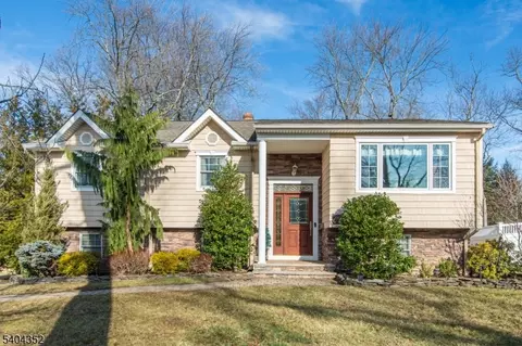 3 Springdale Rd, West Caldwell, NJ 07006