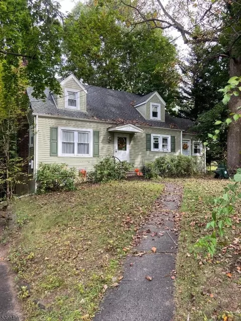38 Meyersville Rd, Chatham Twp, NJ 07928