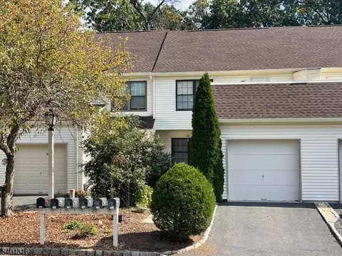 317 Jamestown Ct, Flemington, NJ 08822