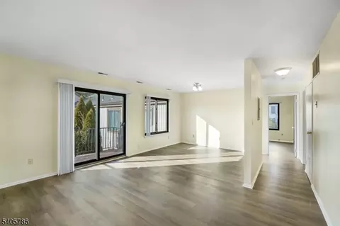 16298 Dell Pl, Stanhope, NJ 07874
