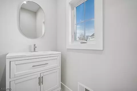 8 Willow St, Millburn, NJ 07041 photo 32