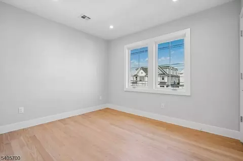 8 Willow St, Millburn, NJ 07041 photo 24