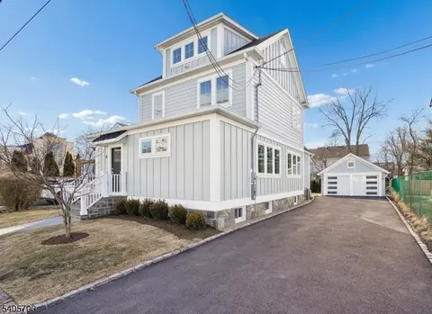 8 Willow St, Millburn, NJ 07041 photo 2