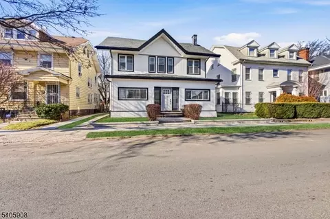 41 Girard Pl, Newark, NJ 07108