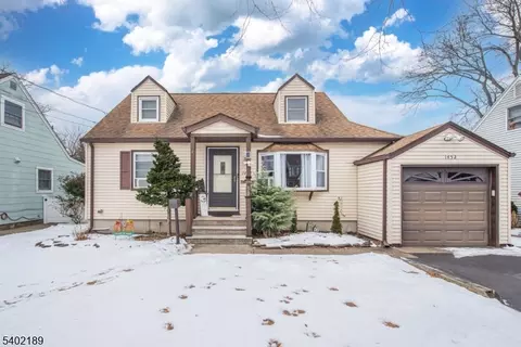 1452 Lincoln Ave, Pompton Lakes, NJ 07442