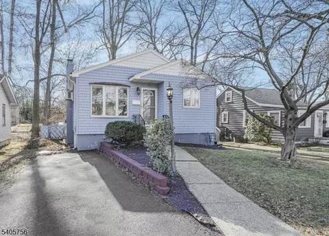 12 Carlson Pl, Lake Hiawatha, NJ 07034