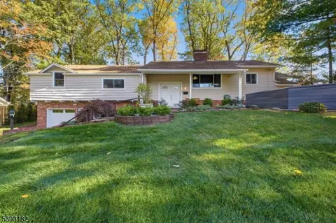 113 Barchester Way, Westfield, NJ 07090