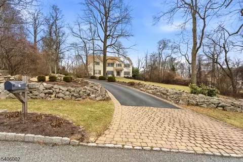 118 Apgar Way, Asbury, NJ 08802