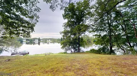 368- F Lake Shr S #F, Montague, NJ 07827