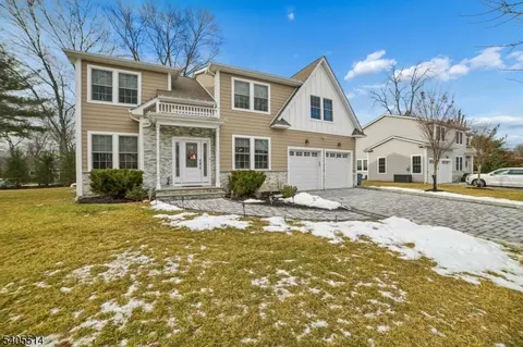 4 Scott Ter, Livingston, NJ 07039
