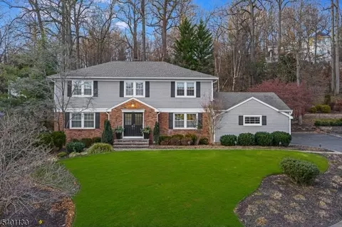 986 Chimney Ridge Dr, Springfield, NJ 07081