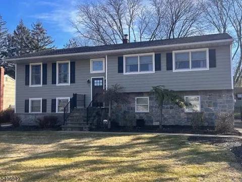 2 Holderith Rd, West Caldwell, NJ 07006