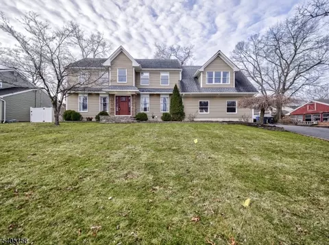 13 Morningside Dr, Toms River, NJ 08755