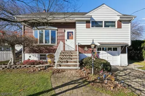 18 Roy Ct, Clifton, NJ 07012