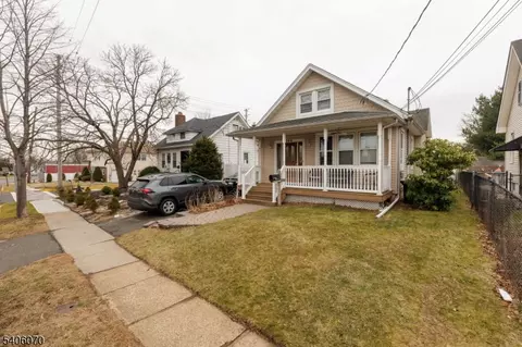 264 W Colfax Ave, Roselle Park, NJ 07204