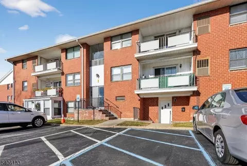 1300 Rock Ave #F3, North Plainfield, NJ 07060