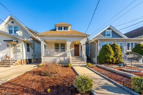 21 Bellevue St, Elizabeth, NJ 07202