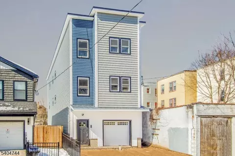 39 Ellis Ave, Irvington, NJ 07111